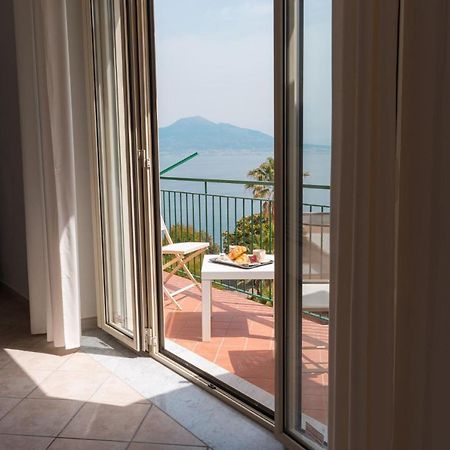 ויקו אקוונסה Amazing Sea&Vesuvio View Suite מראה חיצוני תמונה