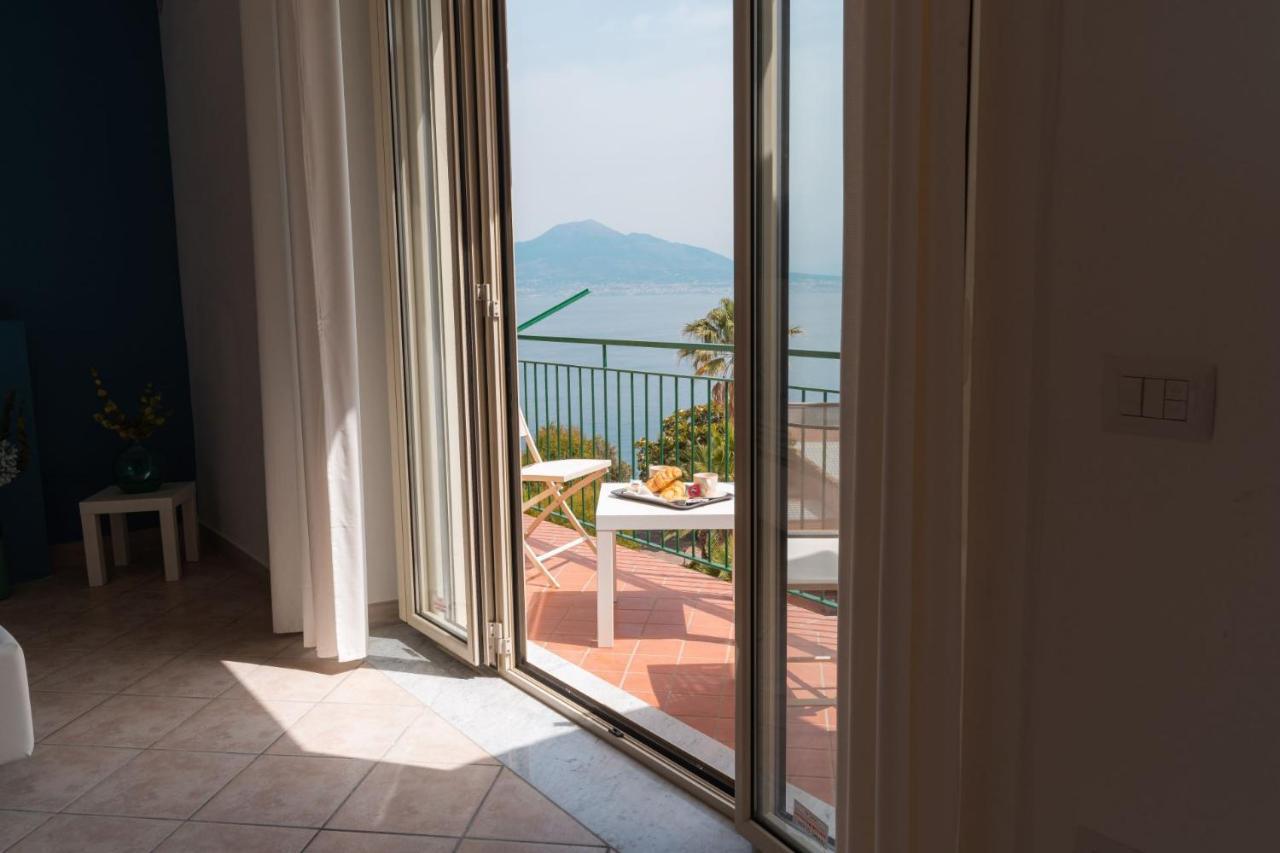 ויקו אקוונסה Amazing Sea&Vesuvio View Suite מראה חיצוני תמונה